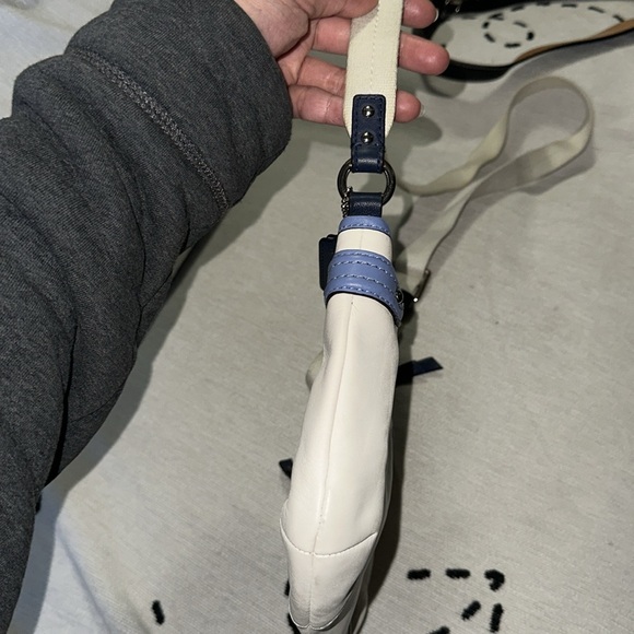 Coach leather swing pack white with light and dark blue trim silver hardware ๐โญ๏ธ - Picture 9 of 13